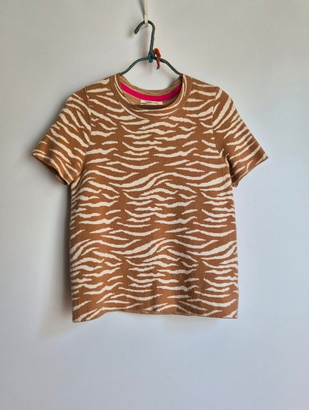 Anthropologie Evanna Zebra Sweater Tee XS Camel Safari Chic Old Money Zebra